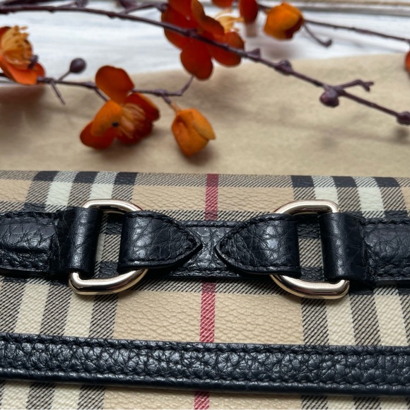 NWOT⚜️ Burberry Haymarket Check Molly Wallet - Picture 2 of 9